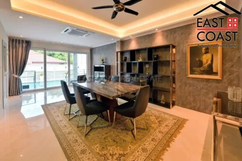 Casa de 5 dormitorios en Pattaya, Tailandia № 212727 - foto 13