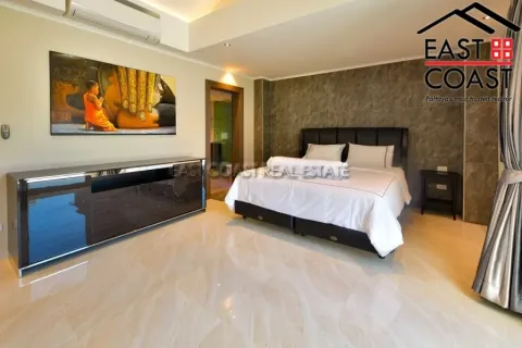Casa de 5 dormitorios en Pattaya, Tailandia № 212727 - foto 23