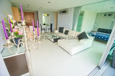Condominio de 2 dormitorios en Pattaya, Tailandia № 212730 - foto 4