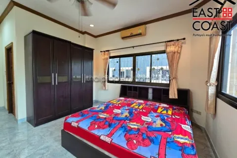 Casa de 3 dormitorios en Pattaya, Tailandia № 212725 - foto 16