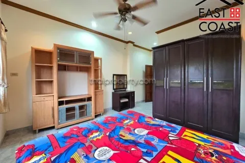 Casa de 3 dormitorios en Pattaya, Tailandia № 212725 - foto 15