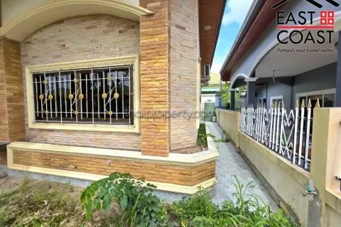 Casa de 3 dormitorios en Pattaya, Tailandia № 212725 - foto 4