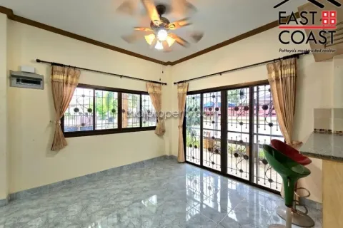 Casa de 3 dormitorios en Pattaya, Tailandia № 212725 - foto 13