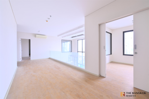 Condo in Bangkok, Thailand, 4 bedrooms № 185122