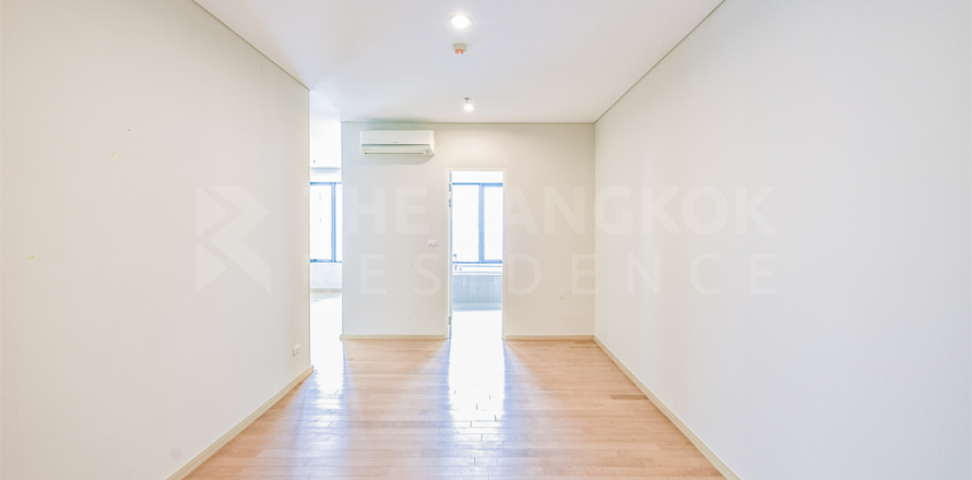 Condo in Bangkok, Thailand, 4 bedrooms № 185122