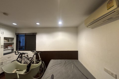 Condo in Sathon, Bangkok, Thailand, 2 bedrooms  № 152917 - photo 8