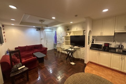 Condo in Sathon, Bangkok, Thailand, 2 bedrooms  № 152917 - photo 4