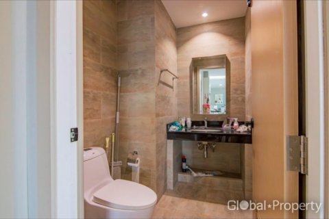 Condo in Pattaya, Thailand, 2 bedrooms  № 173892 - photo 12