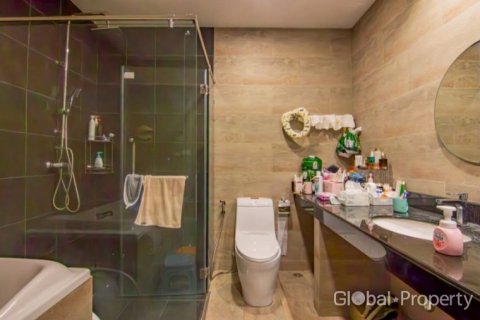 Condo in Pattaya, Thailand, 2 bedrooms  № 173892 - photo 11