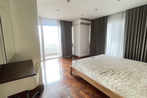 Кондоминиум с 3 спальнями в Ваттхане, Бангкок, Таиланд № 156066 - фото 15