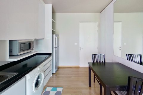 Студия в кондо в Клонг Тоэй, Бангкок, Таиланд № 156069 - фото 2