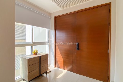 Condo in Pattaya, Thailand, 2 bedrooms  № 160180 - photo 15