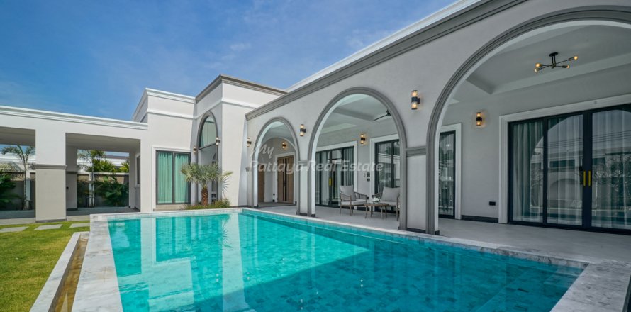 Дом в Банг Ламунге, Таиланд с 6 спальнями  № 160178