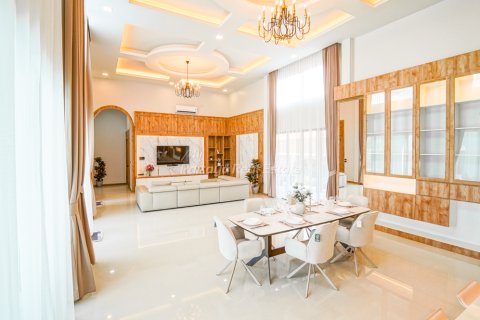 Дом в Банг Ламунге, Таиланд с 6 спальнями  № 160178 - фото 8