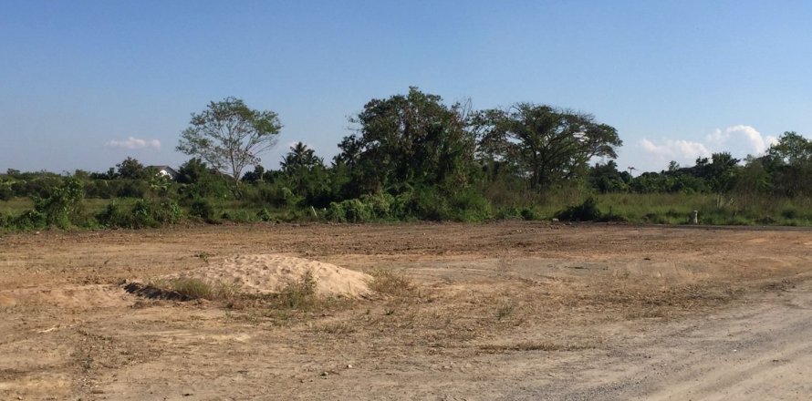 Terrain à San Pa Tong, Thaïlande 56000 m2 № 148905