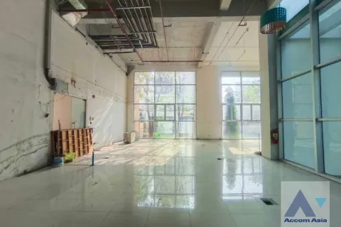 Magasin à Khlong San, Bangkok, Thaïlande 131.6 m2 № 218476