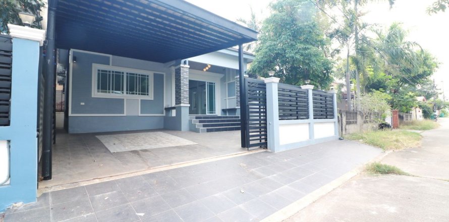 House in Udon Thani, Thailand 3 bedrooms № 159202
