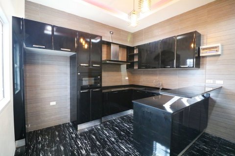 House in Udon Thani, Thailand 3 bedrooms № 159202 - photo 25