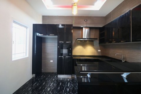 House in Udon Thani, Thailand 3 bedrooms № 159202 - photo 26