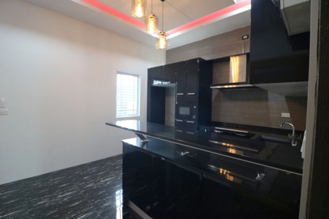 House in Udon Thani, Thailand 3 bedrooms № 159202 - photo 23