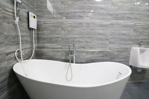 House in Udon Thani, Thailand 3 bedrooms № 159202 - photo 18