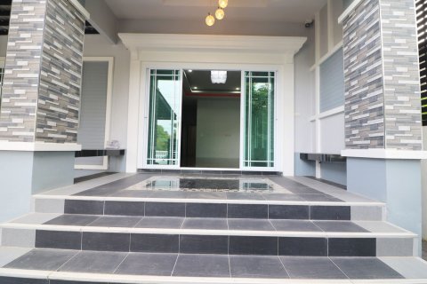 House in Udon Thani, Thailand 3 bedrooms № 159202 - photo 6