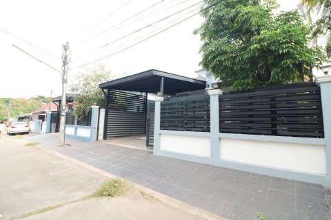 House in Udon Thani, Thailand 3 bedrooms № 159202 - photo 3