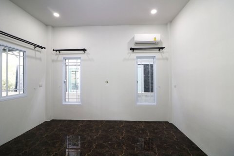 House in Udon Thani, Thailand 3 bedrooms № 159202 - photo 11