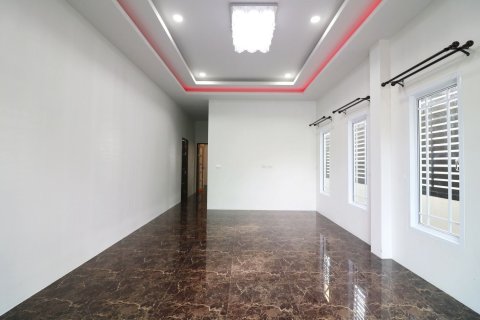 House in Udon Thani, Thailand 3 bedrooms № 159202 - photo 7