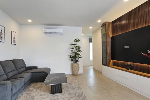 Villa in Hua Hin, Thailand 3 bedrooms № 163609 - photo 17