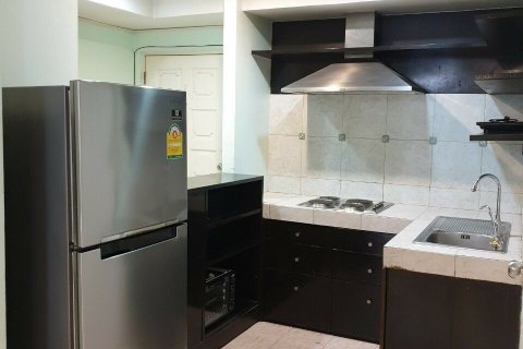 Condo in Bang Rak, Bangkok, Thailand, 2 bedrooms  № 136128 - photo 3