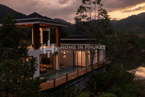 House in Phuket, Thailand 5 bedrooms № 209541