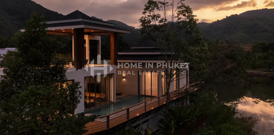 House in Phuket, Thailand 5 bedrooms № 209541