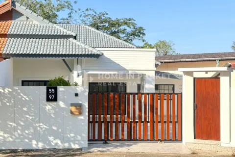 House in Phuket, Thailand 3 bedrooms № 209542
