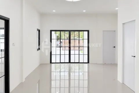 House in Phuket, Thailand 3 bedrooms № 209542 - photo 4