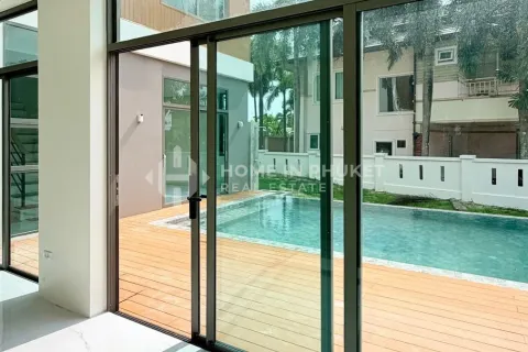 House in Chalong, Thailand 4 bedrooms № 209543 - photo 4