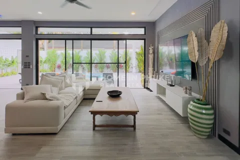 House in Rawai, Thailand 4 bedrooms № 209544 - photo 5