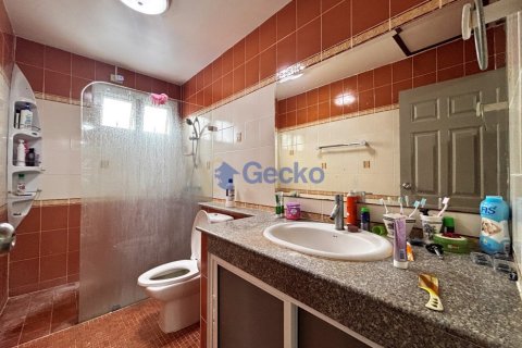 House in Pattaya, Thailand 3 bedrooms № 195857 - photo 26