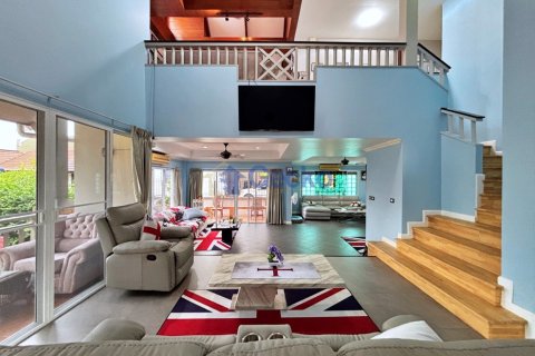 House in Pattaya, Thailand 3 bedrooms № 195857 - photo 6