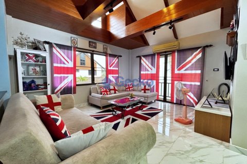 House in Pattaya, Thailand 3 bedrooms № 195857 - photo 8