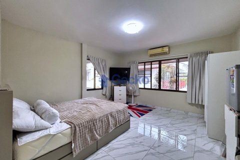 House in Pattaya, Thailand 3 bedrooms № 195857 - photo 27