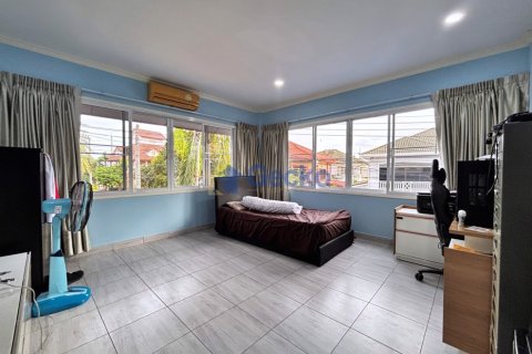 House in Pattaya, Thailand 3 bedrooms № 195857 - photo 24