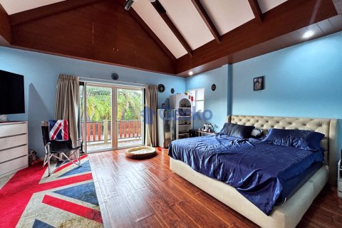 House in Pattaya, Thailand 3 bedrooms № 195857 - photo 21