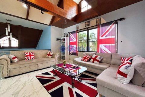 House in Pattaya, Thailand 3 bedrooms № 195857 - photo 9
