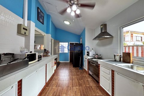 House in Pattaya, Thailand 3 bedrooms № 195857 - photo 16