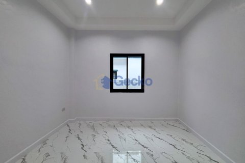 House in Pattaya, Thailand 3 bedrooms № 195861 - photo 14