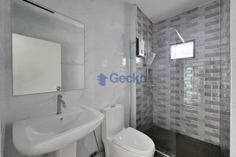 House in Pattaya, Thailand 3 bedrooms № 195861 - photo 18