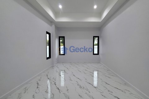 House in Pattaya, Thailand 3 bedrooms № 195861 - photo 7