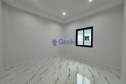 House in Pattaya, Thailand 3 bedrooms № 195861 - photo 13