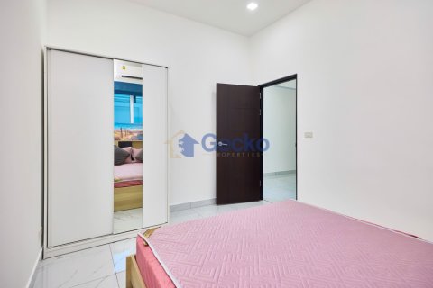 House in Pattaya, Thailand 3 bedrooms № 195858 - photo 30